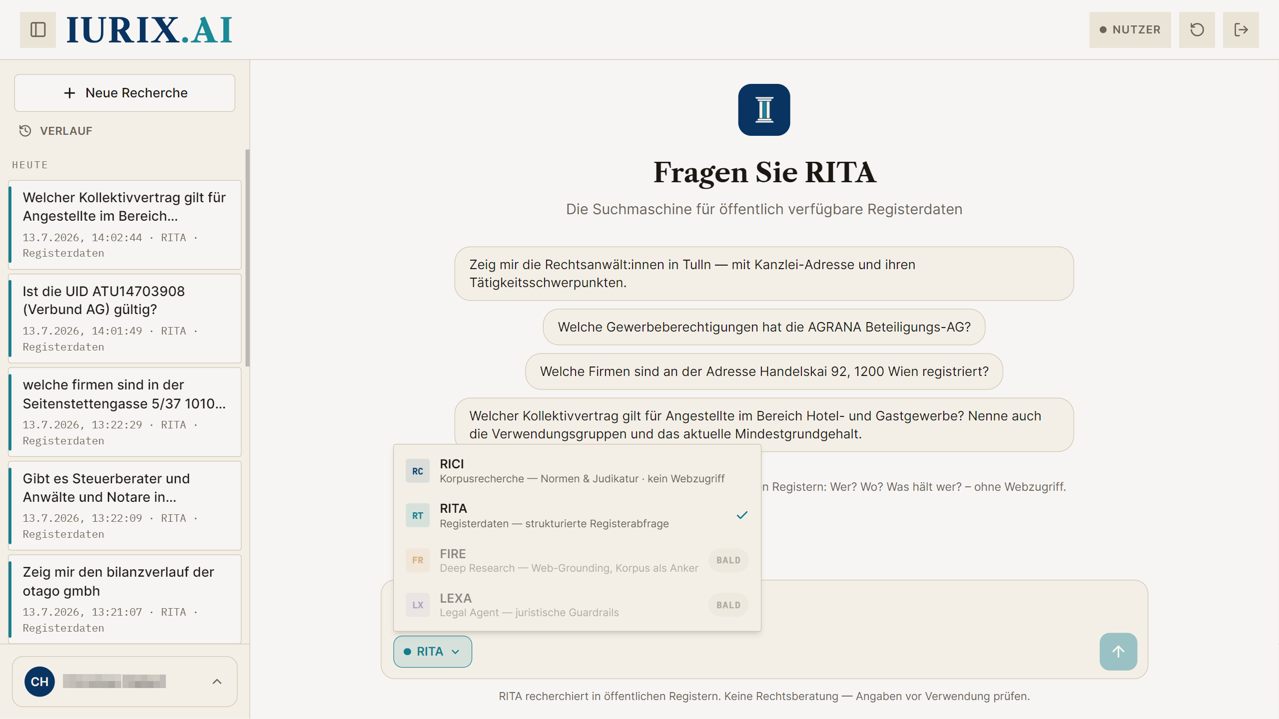 Die RITA-Startseite in app.iurix.ai: „Fragen Sie RITA — Die Suchmaschine für öffentlich verfügbare Registerdaten“, mit Beispiel-Fragen.